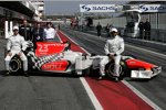 Vitantonio Liuzzi (HRT) und Narain Karthikeyan (HRT) 