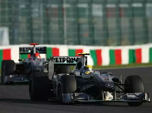 Titel-Bild zur News: Nico Rosberg, Michael Schumacher