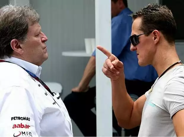 Michael Schumacher, Norbert Haug (Mercedes-Motorsportchef) Titel-Bild zur News: Michael Schumacher, Norbert Haug (Mercedes-Motorsportchef)