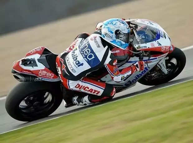 Carlos Checa Titel-Bild zur News: Carlos Checa