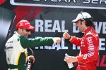 Tony Kanaan und Dario Franchitti feiern