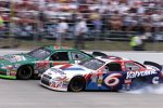 Juni 2000: Mark Martin mit Motorschaden in Dover 