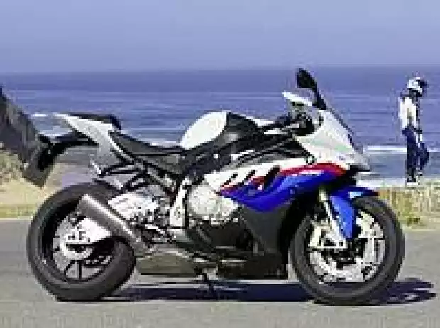BMW S1000 RR Titel-Bild zur News: BMW S1000 RR