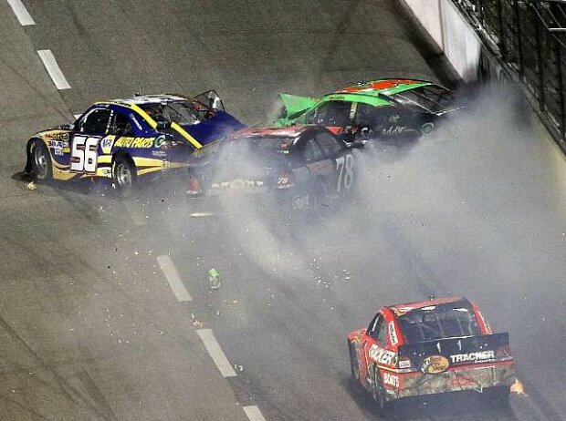Martin Truex Jun., Regan Smith, Mark Martin Martin Truex Jun., Regan Smith, Mark Martin