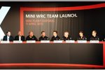 Das Team präsentiert sich