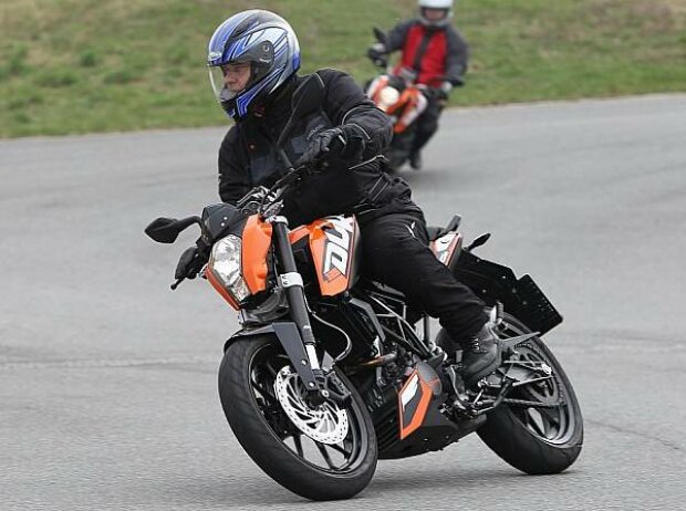 KTM 125 Duke KTM 125 Duke