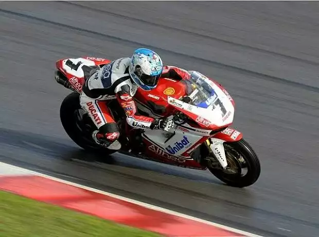 Carlos Checa Titel-Bild zur News: Carlos Checa