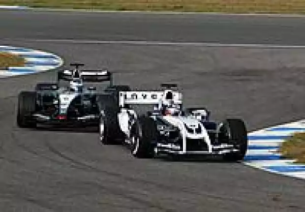 Juan-Pablo Montoya und Kimi Räikkönen Titel-Bild zur News: Juan-Pablo Montoya und Kimi Räikkönen