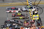 Das Fotofinish von Talladega mit sechs Fahrzeugen innerhalb von 0,074 Sekunden