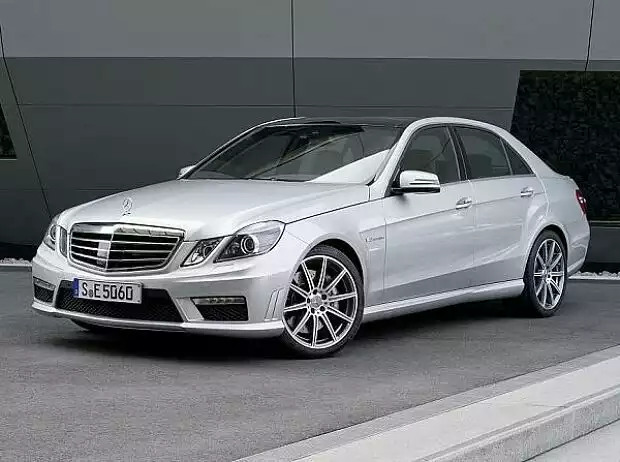 Mercedes-Benz E63 AMG Titel-Bild zur News: Mercedes-Benz E63 AMG