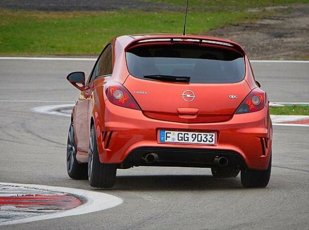 Opel Bringt Corsa In Der Opc Nurburgring Edition