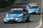 Robert Huff vor Teamkollege Alain Menu (Chevrolet)