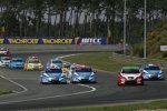 Gabriele Tarquini (Lukoil-Sunred) gewinnt den Start in Lauf 2