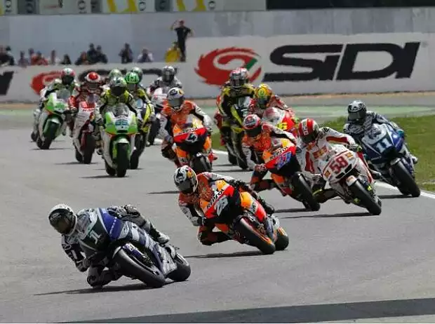 Estoril Start Titel-Bild zur News: Estoril Start