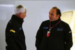 Geoff Willis und Colin Kolles (Teamchef) (HRT)