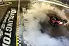 Bild zum Inhalt: Kyle Busch bezwingt die "Lady in Black"!