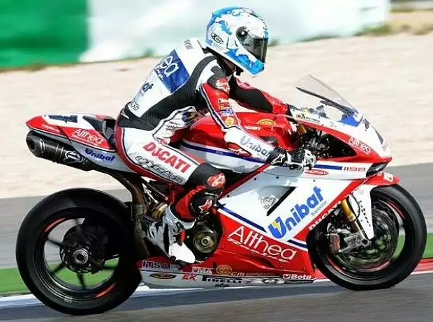 Carlos Checa Titel-Bild zur News: Carlos Checa