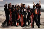 Das Furniture Row Team feierte dank Regan Smith den ersten Sprint-Cup-Sieg