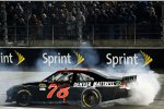 Regan Smith (Furniture Row) holte im 105. Sprint-Cup-Rennen seinen ersten Sieg