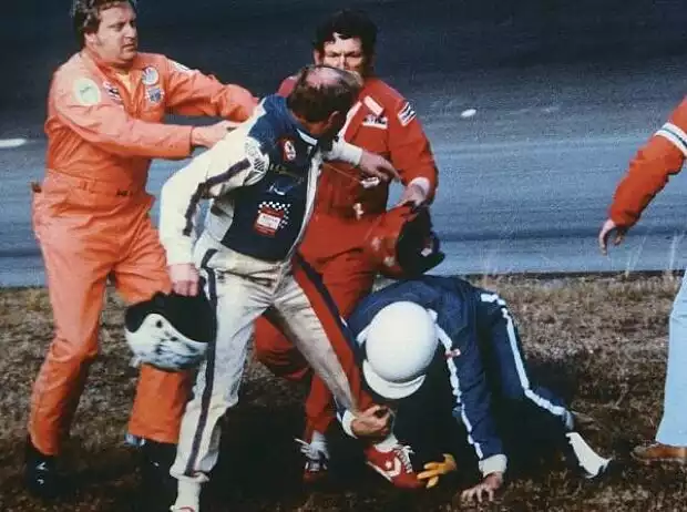 Cale Yarborough Bobbie Allison Donnie Allison 1979 Titel-Bild zur News: Cale Yarborough Bobbie Allison Donnie Allison 1979