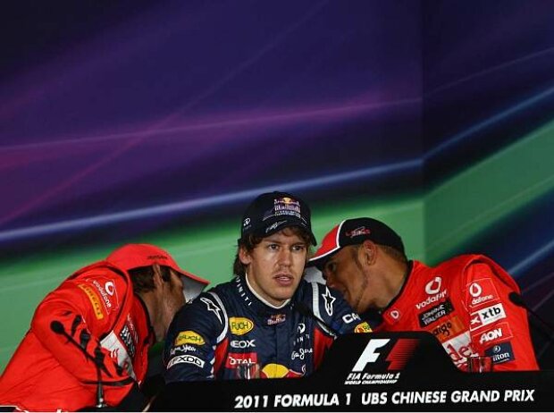 Titel-Bild zur News: Jenson Button, Sebastian Vettel, Lewis Hamilton