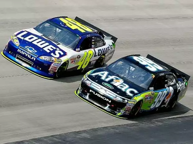 Titel-Bild zur News: Jimmie Johnson, Carl Edwards