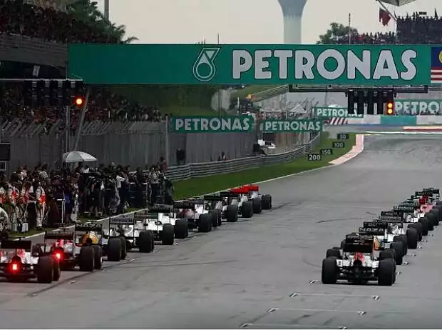 Titel-Bild zur News: Start in Sepang 2011