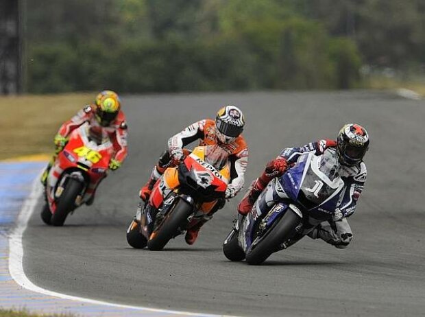 Jorge Lorenzo; Andrea Doviziso; Valentino Rossi Jorge Lorenzo; Andrea Doviziso; Valentino Rossi