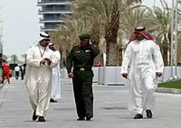 Fahrerlager von Manama Titel-Bild zur News: Fahrerlager von Manama