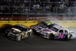 Crash mit Ryan Newman (SHR), David Gilliland (Front Row) und Mark Martin (Hendrick) 