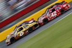 David Ragan (Roush) und Juan Pablo Montoya (EGR)