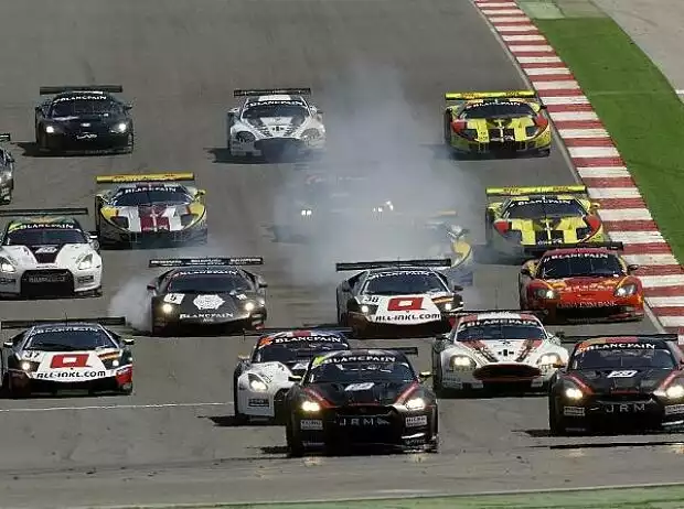 Start zum GT1-Rennen in Portimao Titel-Bild zur News: Start zum GT1-Rennen in Portimao