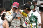 Tony Kanaan gratuliert Dan Wheldon zum Sieg