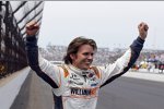 Dan Wheldon auf der Victory Lap