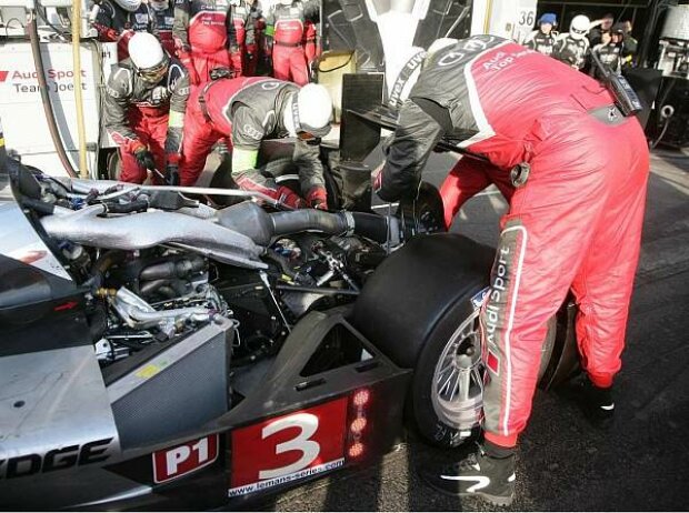 Allan McNish, Tom Kristensen, Rinaldo Capello Allan McNish, Tom Kristensen, Rinaldo Capello