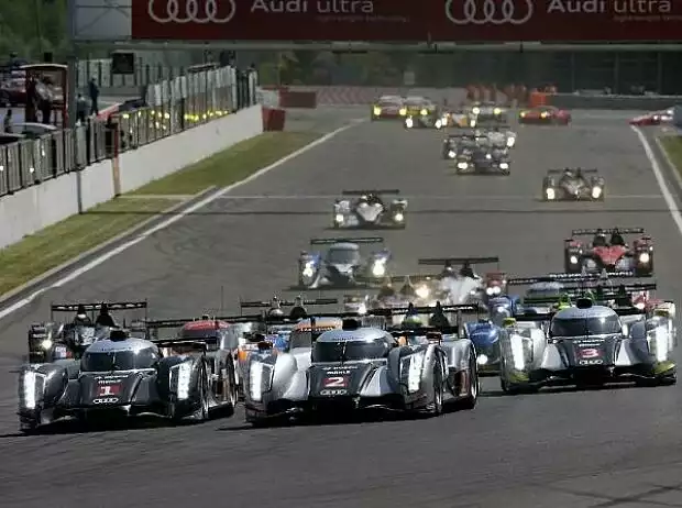Allan McNish, Tom Kristensen, Rinaldo Capello, Mike Rockenfeller, Romain Dumas, Timo Bernhard, Benoit Treluyer, Marcel Fässler Titel-Bild zur News: Allan McNish, Tom Kristensen, Rinaldo Capello, Mike Rockenfeller, Romain Dumas, Timo Bernhard, Benoit Treluyer, Marcel Fässler