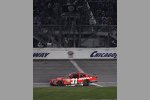 Justin Allgaier (Turner) schleppte sich mit trockenem Tank als Sieger des STP 300 ins Ziel