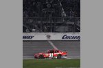 Justin Allgaier (Turner) schleppte sich mit trockenem Tank als Sieger des STP 300 ins Ziel