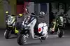 Bild zum Inhalt: Mini zeigt Scooter E Concept und Sondermodell Hampton