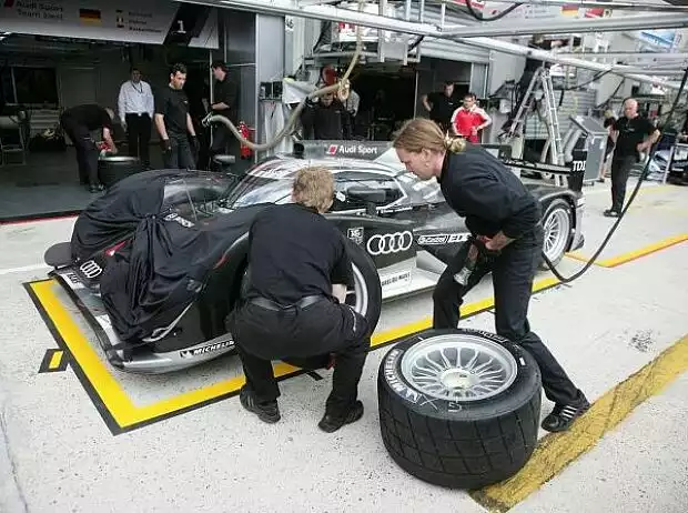 Mike Rockenfeller, Romain Dumas, Timo Bernhard Titel-Bild zur News: Mike Rockenfeller, Romain Dumas, Timo Bernhard