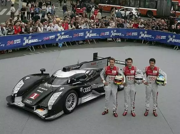 Titel-Bild zur News: Mike Rockenfeller, Romain Dumas, Timo Bernhard