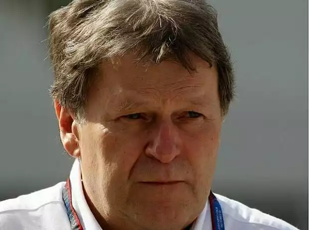 Titel-Bild zur News: Norbert Haug (Mercedes-Motorsportchef)