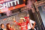 Dario Franchitti feiert seinen Sieg