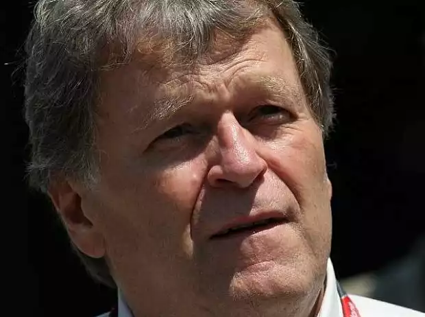 Norbert Haug (Mercedes-Motorsportchef) Titel-Bild zur News: Norbert Haug (Mercedes-Motorsportchef)