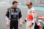 Tony Stewart (SHR) und Lewis Hamilton (McLaren) 