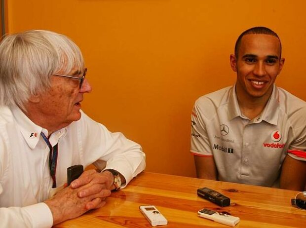 Titel-Bild zur News: Lewis Hamilton, Bernie Ecclestone (Formel-1-Chef)