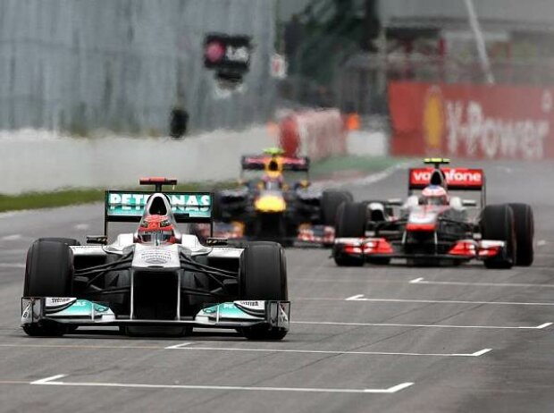 Titel-Bild zur News: Michael Schumacher, Jenson Button, Mark Webber