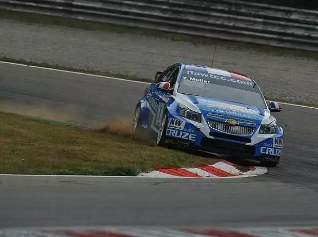 Yvan Muller Titel-Bild zur News: Yvan Muller