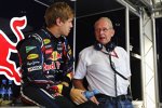 Sebastian Vettel (Red Bull) und Helmut Marko (Motorsportchef) 