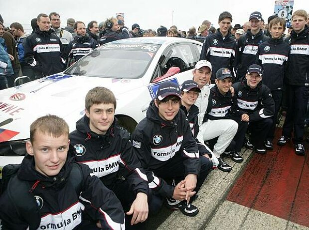 Titel-Bild zur News: Die Teilnehmer des Formel BMW Talent Cups am Nürburgring